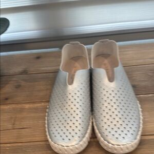 Ilse Jacobsen Tulip Silver Perforated Slip-On Shoes size 38 (7.5-8) pre owned